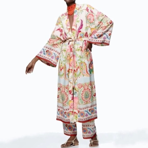 ZARA Belted Printed Open Front Kimono - Picture 3 of 16
